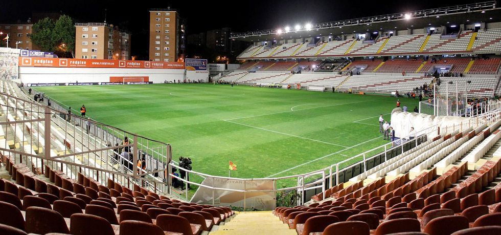 Como se llama el estadio del Rayo vallecano