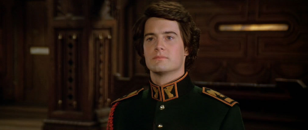 ¿Qué hace peculiar a Paul Atreides desde que es un niño respecto a sus parientes y semejantes?