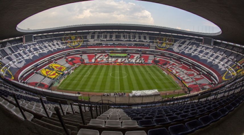 ¿Cuánta capacidad tiene el estadio Azteca?