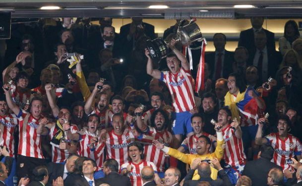 De las 10 copas del Rey (o su equivalente) el Atletico de Madrid ha ganado en el Estadio Santiago Bernabéu...